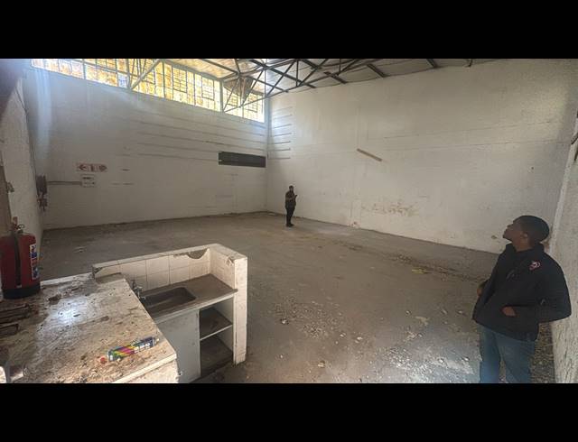 170M² RETAIL TO LET IN KRUGERSDORP CENTRAL